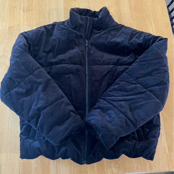 ALO Yoga women’s corduroy stage puffer  Black Jacket - Picture 3 of 11